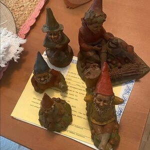 Lot of 5 vintage Tom Clark gnomes.